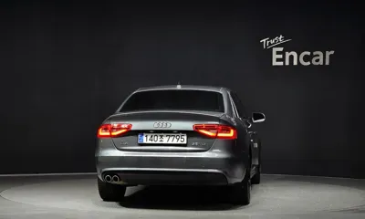 Audi A4 2015, 111369 км, за 4757.18 USD