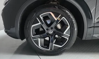 Volkswagen Touareg 2024, 27025 км, за 49511.43 USD