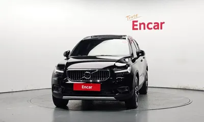 Volvo XC40 2022, 60352 км, за 19824.18 USD