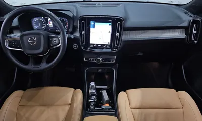 Volvo XC40 2022, 60352 км, за 19824.18 USD - фото 7