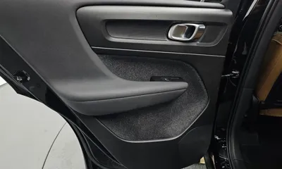 Volvo XC40 2022, 60352 км, за 19824.18 USD - фото 25