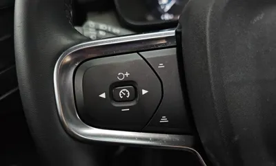 Volvo XC40 2022, 60352 км, за 19824.18 USD - фото 27