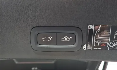 Volvo XC40 2022, 60352 км, за 19824.18 USD - фото 33