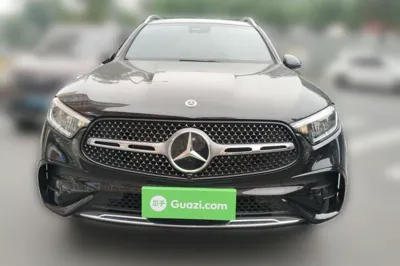 Mercedes-Benz GLC 2025, 17100 км, за 56086 USD