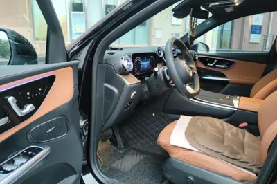 Mercedes-Benz GLC 2025, 17100 км, за 56086 USD - фото 16