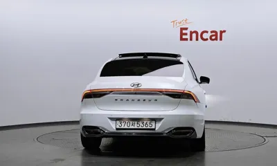Hyundai Grandeur 2022, 65804 км, за 17509.08 USD
