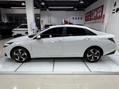 Hyundai Elantra 2023, 17000 км, за 13654.83 USD