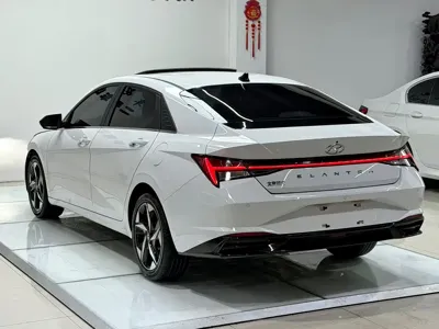 Hyundai Elantra 2023, 17000 км, за 13654.83 USD