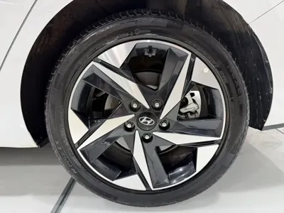 Hyundai Elantra 2023, 17000 км, за 13654.83 USD - фото 22