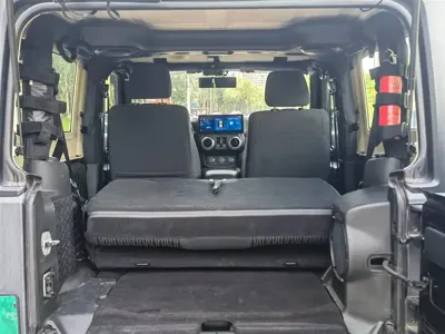 Jeep Wrangler 2011, 100000 км, за 10299.63 USD - фото 12