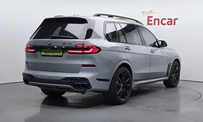 BMW X7 2025, 6984 км, за 97719.92 USD