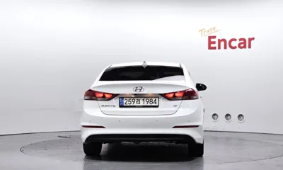 Hyundai Avante 2018, 28951 км, за 8456.94 USD