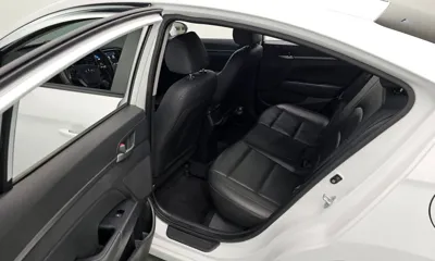 Hyundai Avante 2018, 28951 км, за 8456.94 USD - фото 11