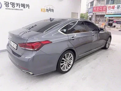 Hyundai Genesis 2016, 223594 км, за 5827.81 USD