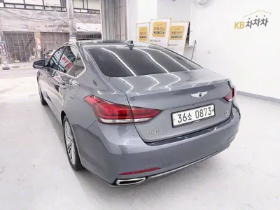 Hyundai Genesis 2016, 223594 км, за 5827.81 USD