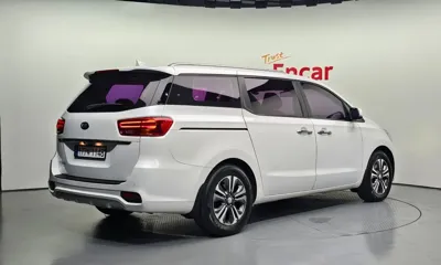 Kia Canival 2019, 151905 км, за 6180.07 USD