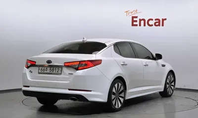 Kia K5 2013, 112158 км, за 3745.93 USD