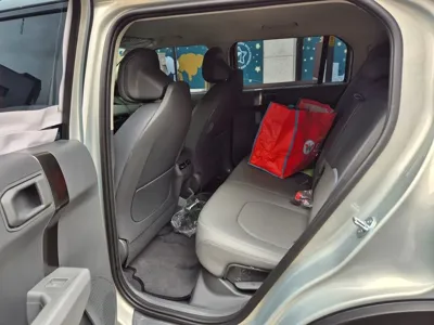 Kia EV3 2025, 2483 км, за 16212.7 USD