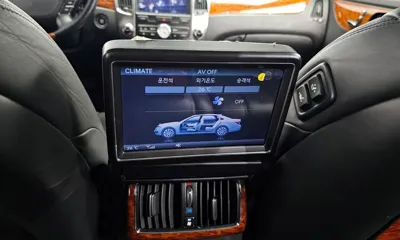 Hyundai Equus 2010, 59736 км, за 7816.6 USD - фото 17