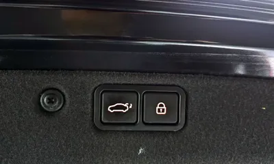 Hyundai Equus 2010, 59736 км, за 7816.6 USD - фото 18