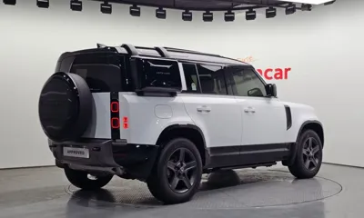 Land Rover Defender 2025, 1428 км, за 64986.22 USD