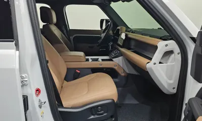Land Rover Defender 2025, 1428 км, за 64986.22 USD