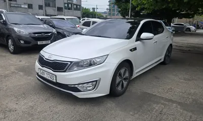 Kia K5 2012, 183509 км, за 2379.25 USD