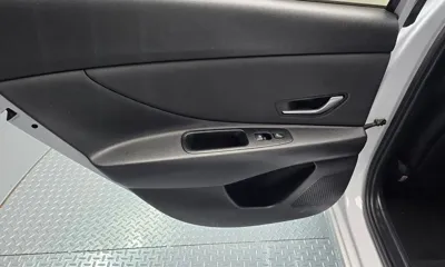 Hyundai Avante 2021, 68797 км, за 12247.56 USD - фото 25