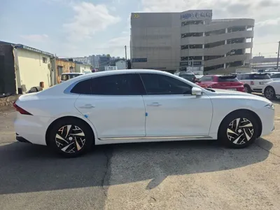 Hyundai Grandeur 2021, 90337 км, за 17067.09 USD