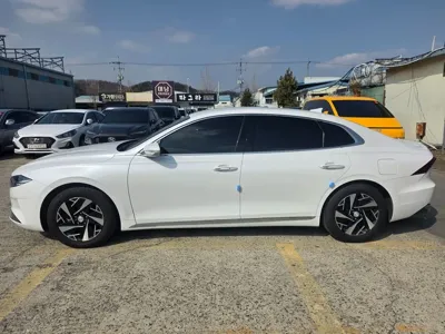 Hyundai Grandeur 2021, 90337 км, за 17067.09 USD
