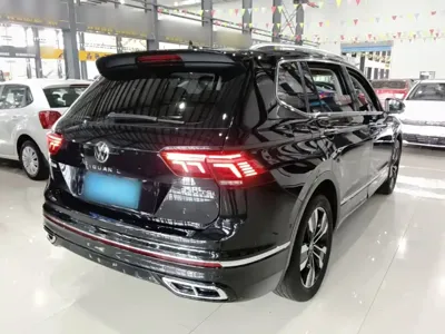 Volkswagen Tiguan L 2022, 39400 км, за 17024.39 USD - фото 7