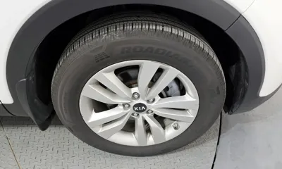 Kia Sorento 2015, 158118 км, за 6490.06 USD