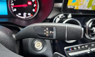Mercedes-Benz C-Class 2019, 52840 км, за 14267.11 USD - фото 9