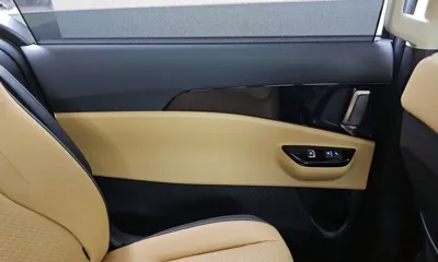 Kia Canival 2023, 29838 км, за 19478.84 USD - фото 25