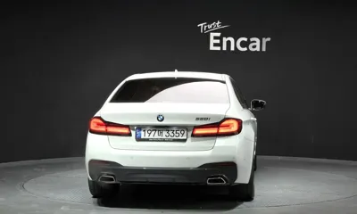 BMW 5-Series 2022, 64663 км, за 24380.57 USD