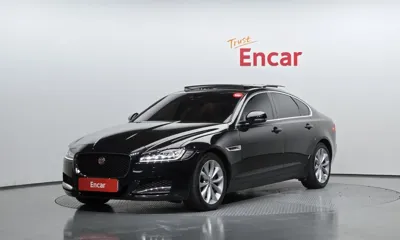 Jaguar XF · 2019 год