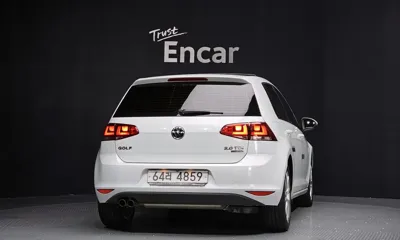 Volkswagen Golf 2014, 57436 км, за 7750.92 USD