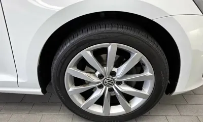 Volkswagen Golf 2014, 57436 км, за 7750.92 USD