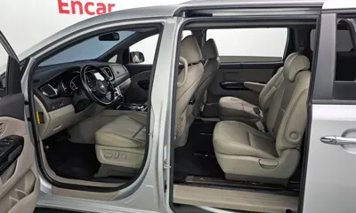 Kia Canival 2015, 117989 км, за 4923.2 USD - фото 10