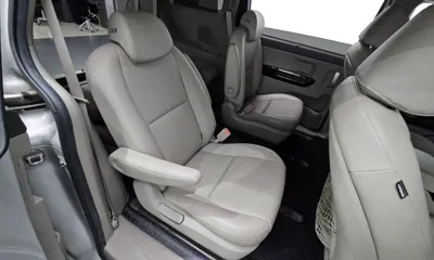 Kia Canival 2015, 117989 км, за 4923.2 USD - фото 12