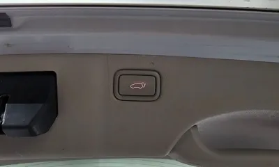 Kia Canival 2015, 117989 км, за 4923.2 USD - фото 19