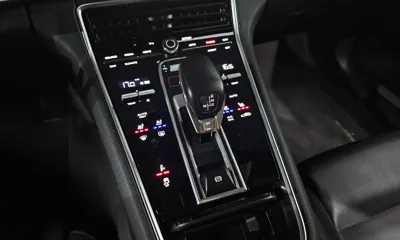 Porsche Panamera 2021, 106056 км, за 51442.32 USD - фото 9