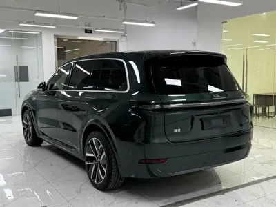 Li Auto Li L9 2022, 87000 км, за 33371.92 USD
