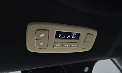 Kia Canival 2023, 37458 км, за 26749.38 USD - фото 27