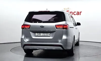 Kia Canival 2015, 138834 км, за 7539.69 USD