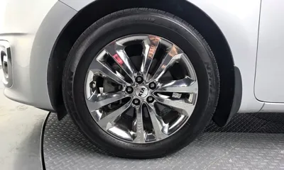 Kia Canival 2015, 138834 км, за 7539.69 USD