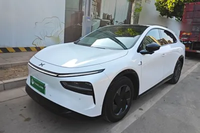Xpeng G7 · 2025 год