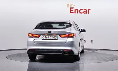 Kia K5 2016, 181415 км, за 3875.46 USD