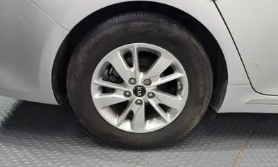 Kia K5 2016, 181415 км, за 3875.46 USD