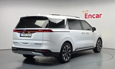 Kia Canival 2021, 103106 км, за 15926.67 USD